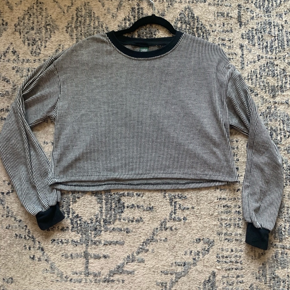 Stripped Cropped Sweater
